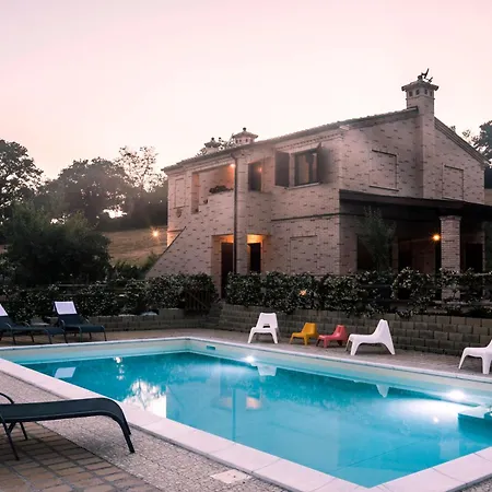 Aurora - Osimo, Nuova Con Piscina ヴィラ オージモ