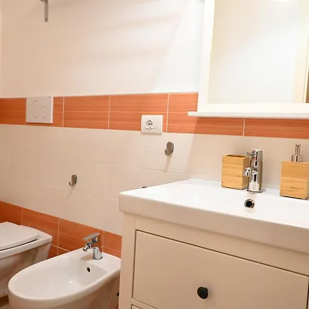 Aurora - Osimo, Nuova Con Piscina Villa *