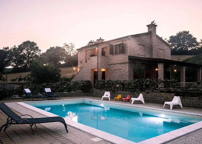 Aurora - Osimo, Nuova Con Piscina Villa Osimo